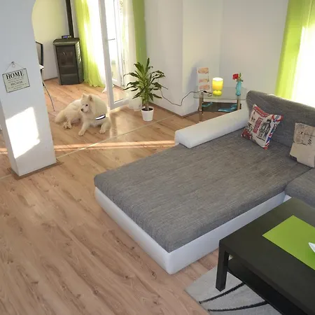Lucija Apartman Apartment *